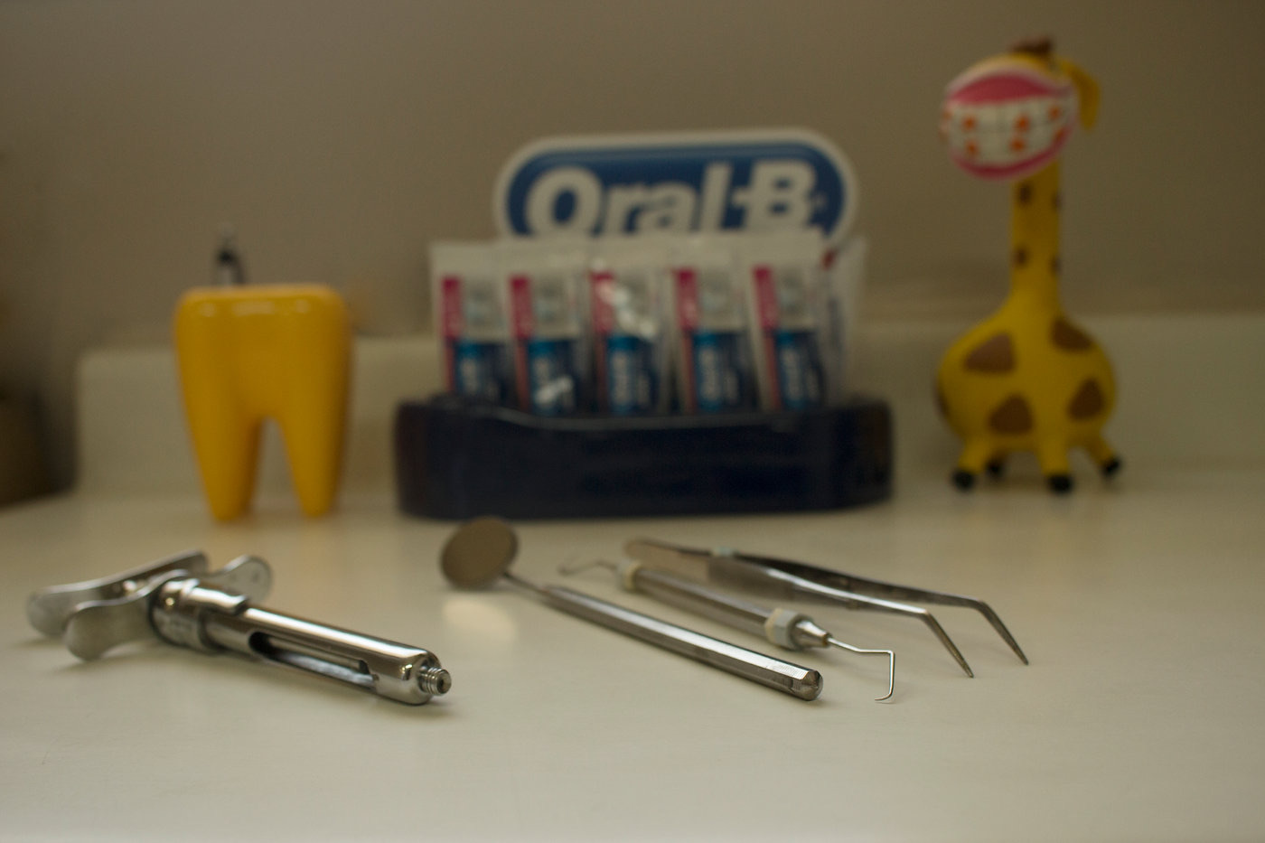 Detalhe do atendimento infantil acolhedor na Sorriso Ideal Odontologia